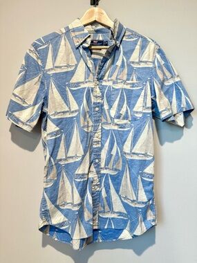 Vineyards Vines Regatta Blue Sailboat Short-Sleeve Cotton Button-Up Beach Shirt
